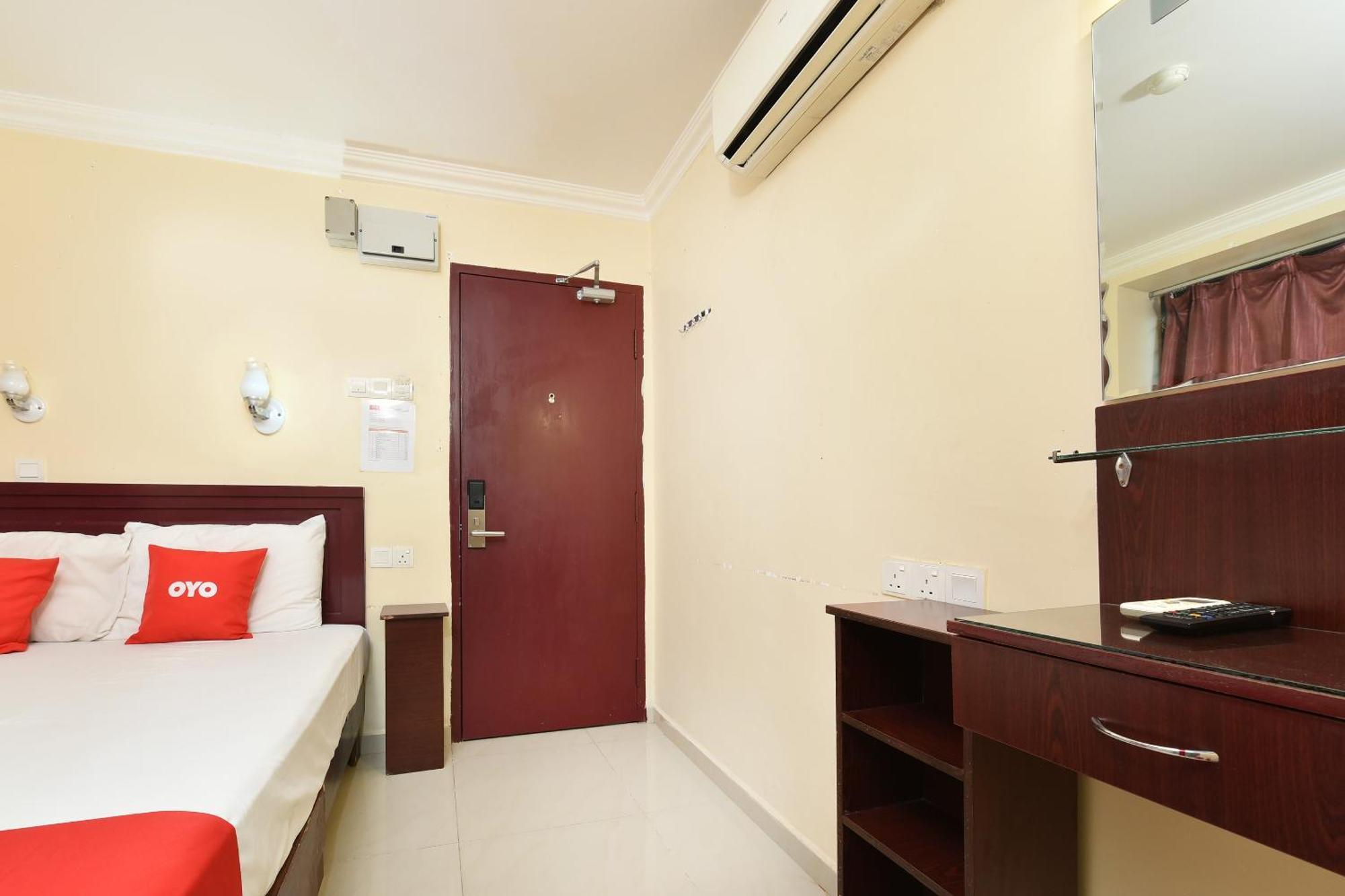 Super Oyo 90562 J Hotel Pj Petaling Jaya Exterior foto