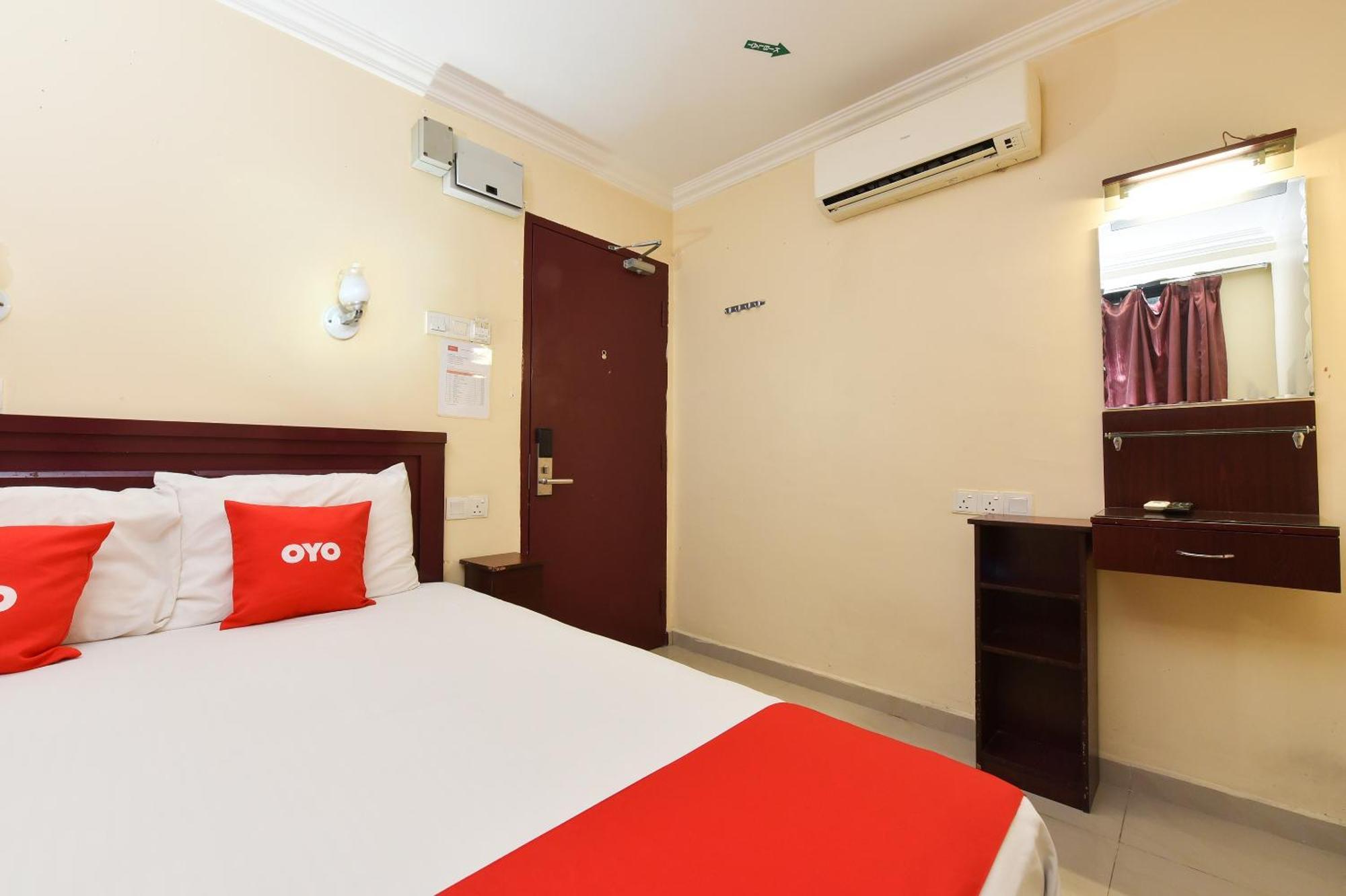Super Oyo 90562 J Hotel Pj Petaling Jaya Exterior foto